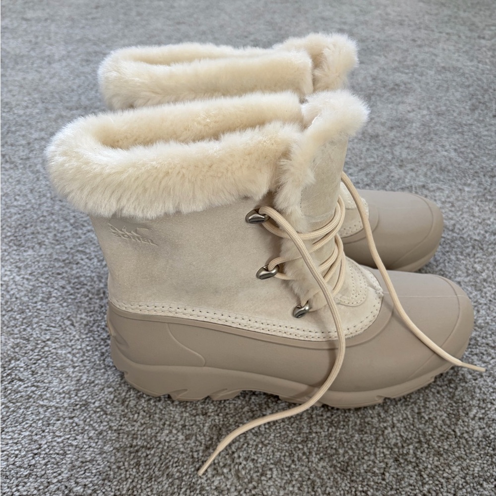 Sorel’s Brand New Snow Angel Boots Size 8 - Picture 3 of 5